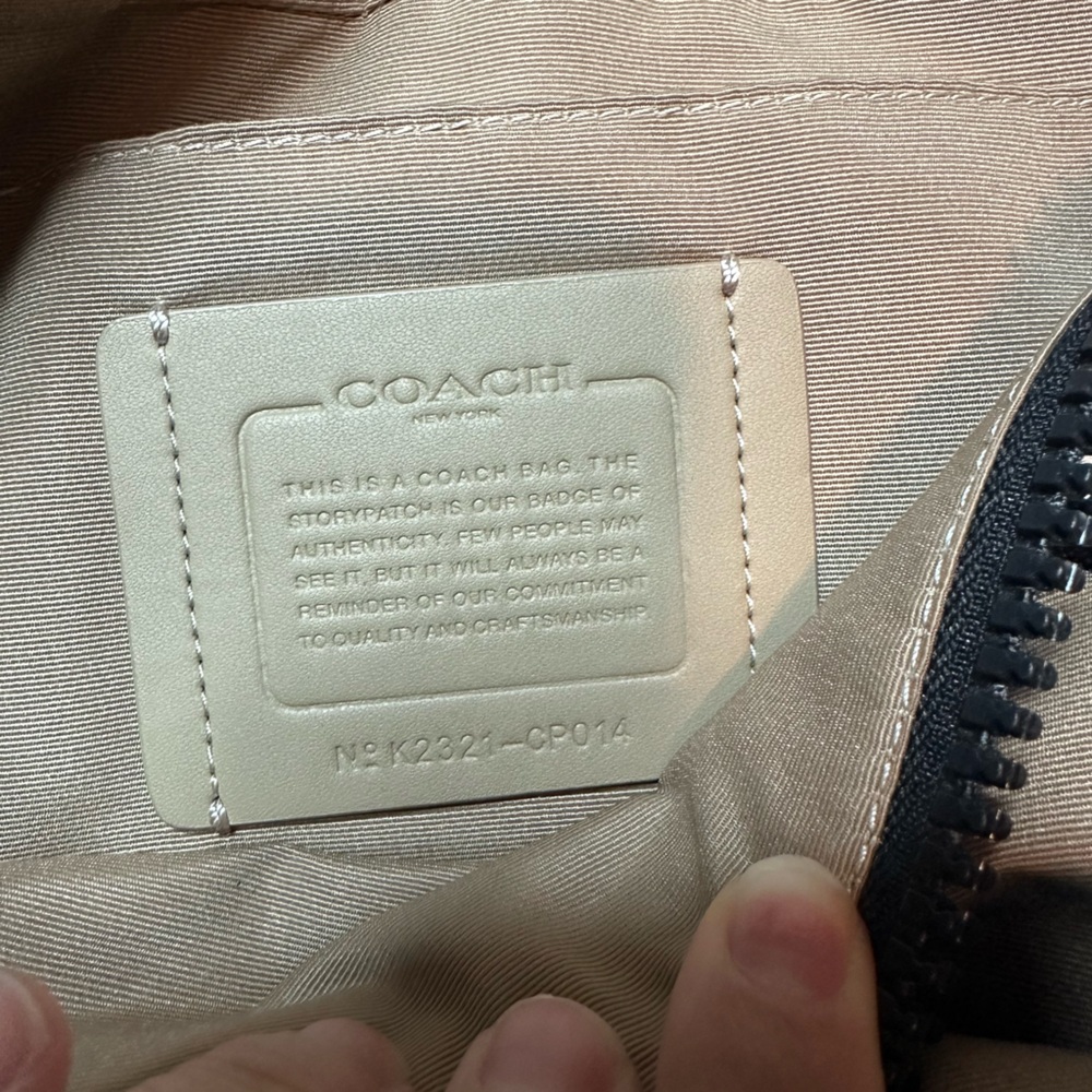 Coach Two-Tone Black and Cream Belt Bag - Picture 6 of 8